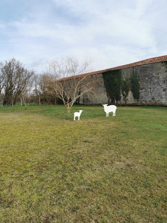 Bed and Breakfast Au Domaine De Gigie Chervettes Zewnętrze zdjęcie