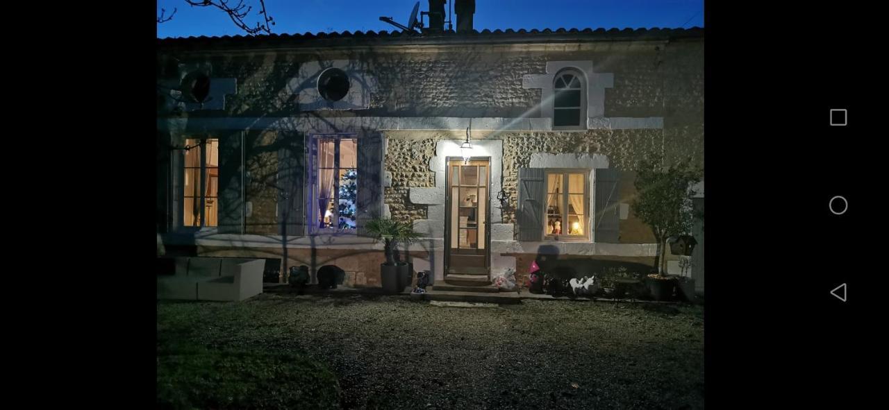 Bed and Breakfast Au Domaine De Gigie Chervettes Zewnętrze zdjęcie