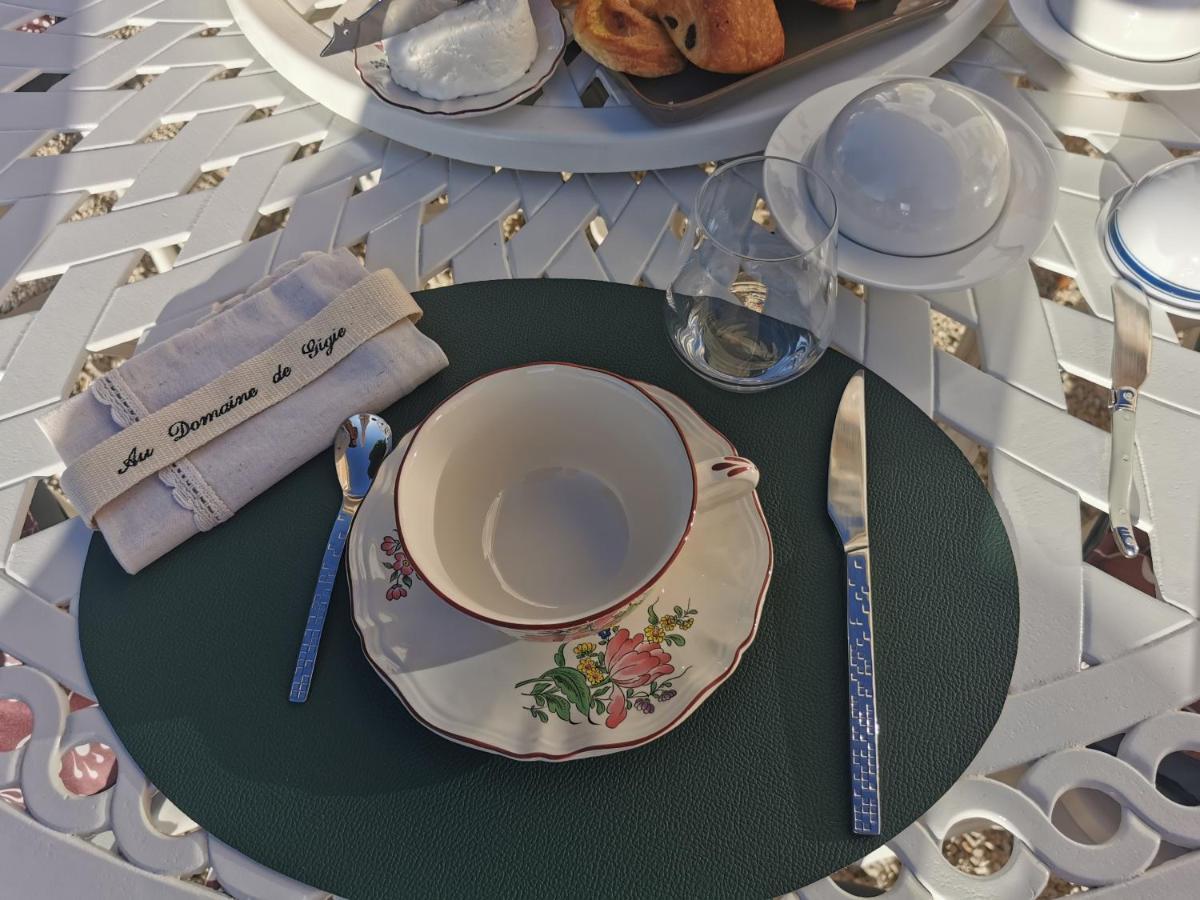Bed and Breakfast Au Domaine De Gigie Chervettes Zewnętrze zdjęcie